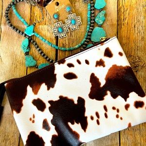 Cow Print Crossbody Western Look